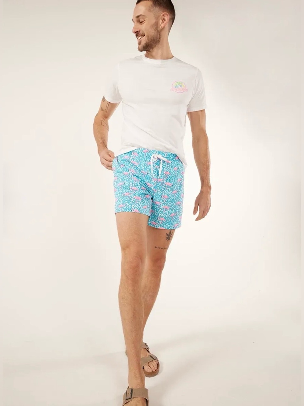 Chubbies The Domingos Are For Flamingos Swim Trunks Men's Size L Blue Pink 5.5"